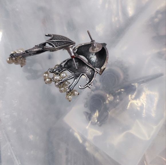 Elephant Oxidised Earrings - Picture 4 of 4